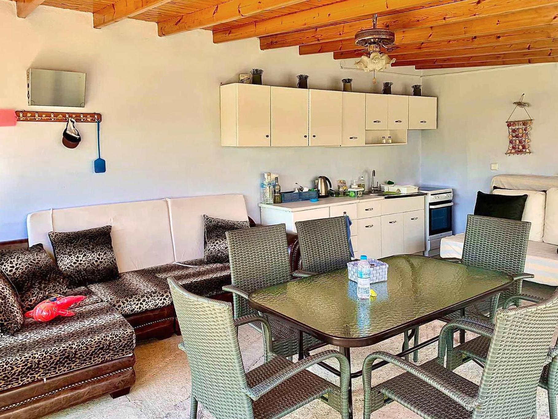 Vila Blue House Karianí Exteriér fotografie